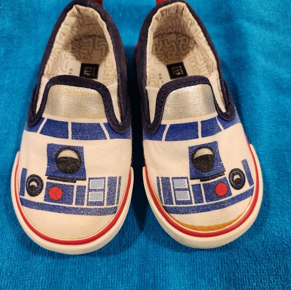 GAP Other - GAP Kids R2D2 Slip-on Sneakers